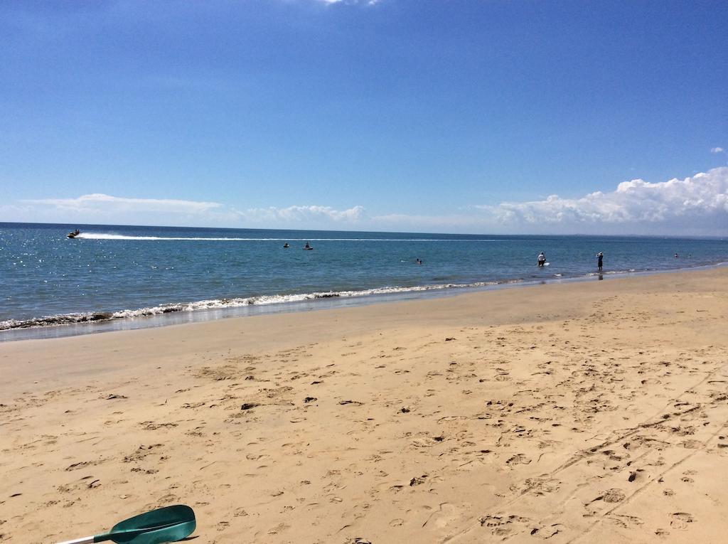 Alexander Beachfront Apartments Херви Бей Екстериор снимка
