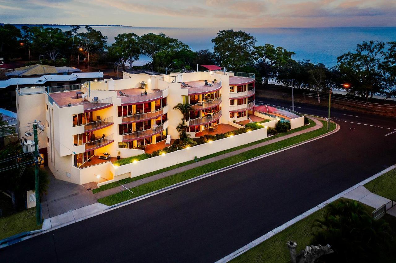 Alexander Beachfront Apartments Херви Бей Екстериор снимка