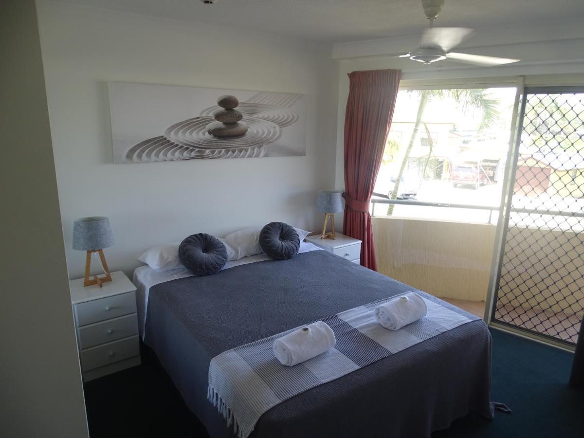 Alexander Beachfront Apartments Херви Бей Екстериор снимка