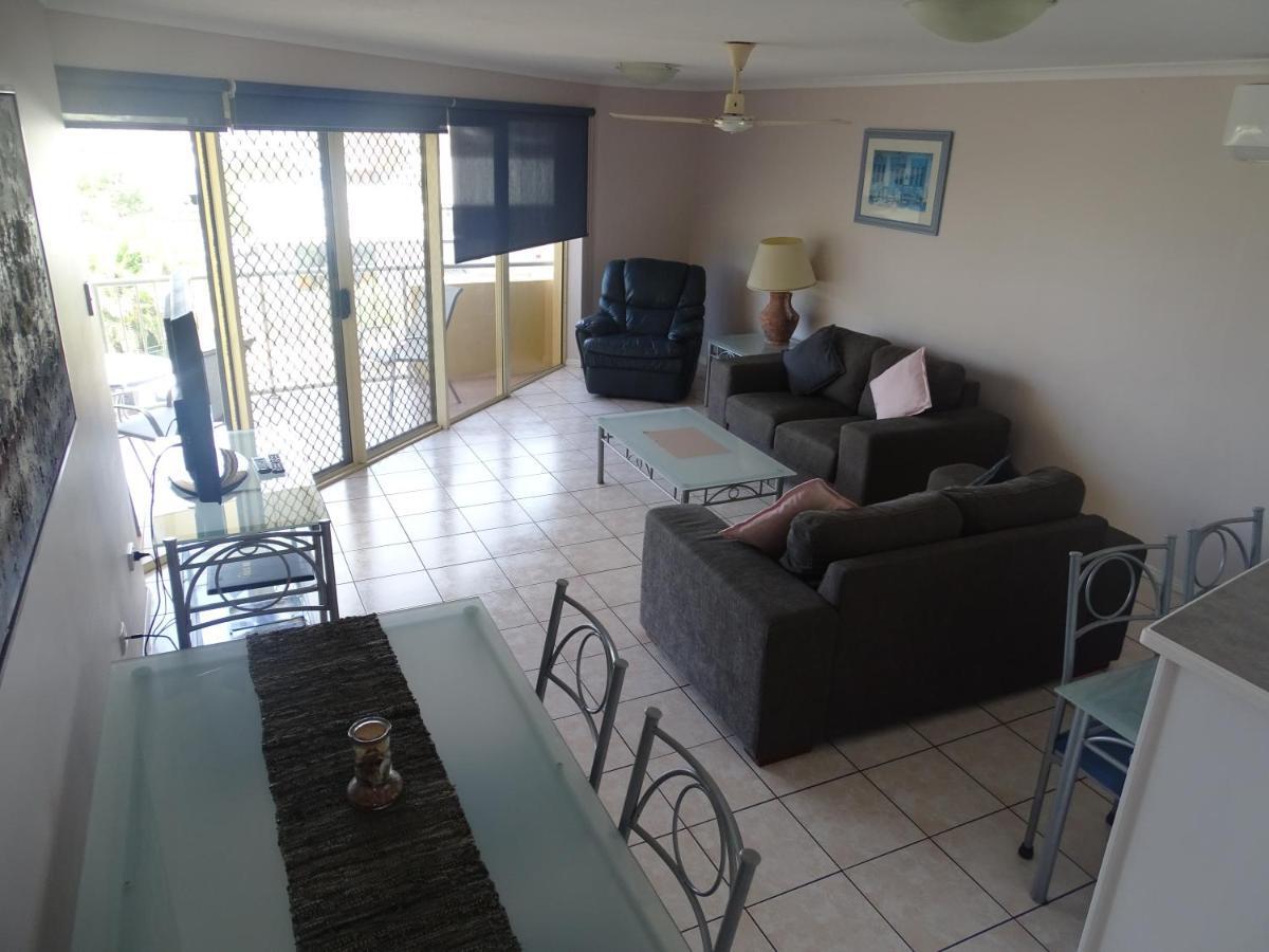 Alexander Beachfront Apartments Херви Бей Екстериор снимка